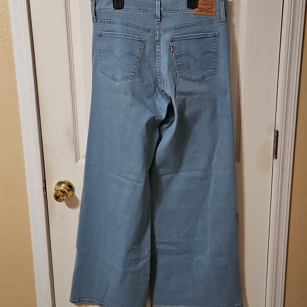 Levi's 318 Shaping Wide-Leg Jeans - Picture 3 of 3